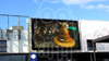 Installation d'un ecran LED fullcolor de 60 m� en fa�ade du magasin Leclerc de Chinon.